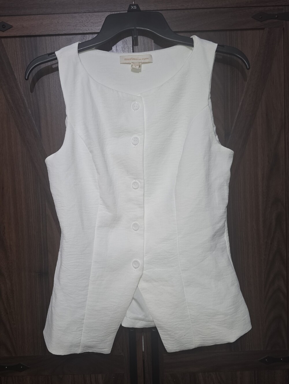 Monteau White Button Front Sleeveless Vest Blouse - Size Small